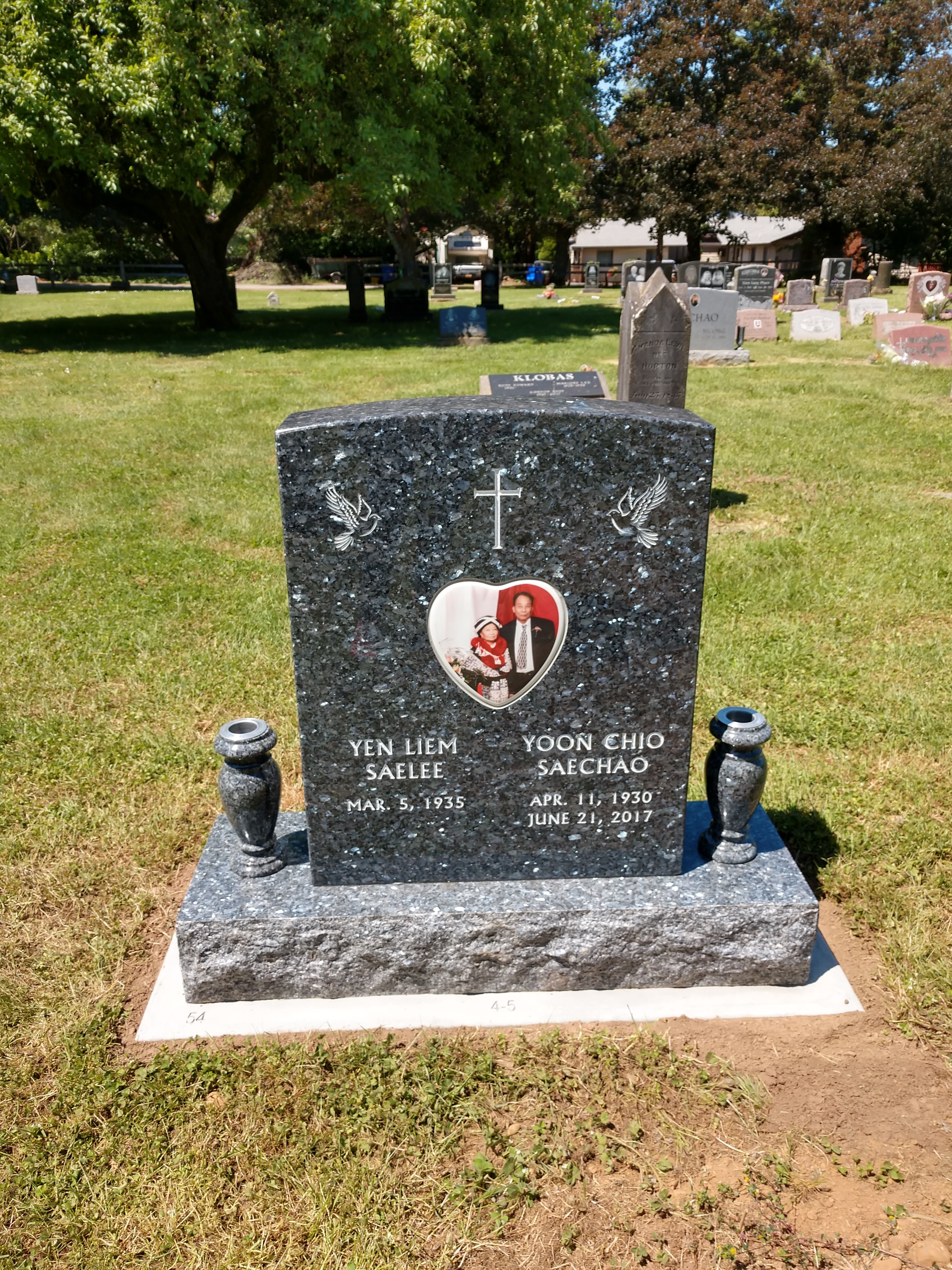 headstone